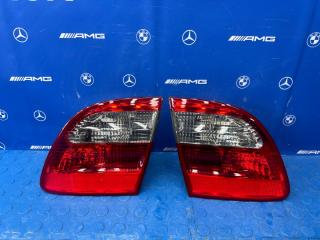 Стоп фонарь в крышу багажника Mercedes-benz E350 2006