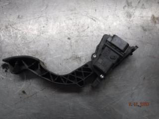 Фото запчасти педаль газа Ford Focus 2006 Б/У запчасть Запчасть педаль газа Ford Focus 2006