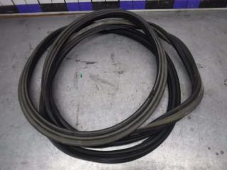 Запчасть уплотнитель багажника задний Chevrolet Cruze 2012