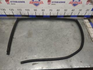 Фото запчасти уплотнитель двери задний левый Mitsubishi Pajero Sport 2008 Б/У запчасть Запчасть уплотнитель двери задний левый Mitsubishi Pajero Sport 2008