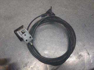 Фото запчасти ручка открывания лючка бензобака Mitsubishi Pajero Sport 2008 Б/У запчасть Запчасть ручка открывания лючка бензобака Mitsubishi Pajero Sport 2008