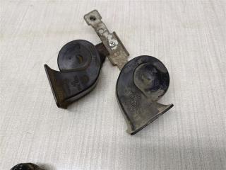 Фото запчасти сигнал звуковой Mazda 3 2012 Б/У запчасть Запчасть сигнал звуковой Mazda 3 2012