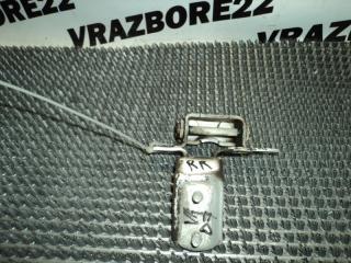 Петли двери задние правые Toyota Vista Ardeo 1999