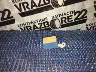 Блок управления стеклоочистителем Toyota Vista Ardeo 1999