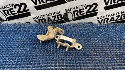 Петли двери задние правые Toyota Vista Ardeo 1998
