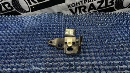 Датчик Airbag правый Toyota Premio 2003