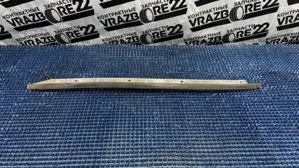 Молдинг стекла правый Nissan Bluebird Sylphy 2001