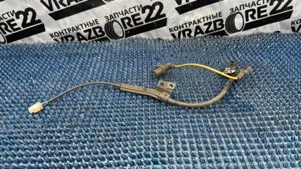 Датчик ABS передний правый Toyota Ipsum 2003