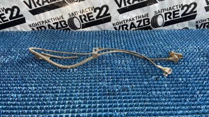 Датчик ABS передний левый Toyota Vista Ardeo 2000