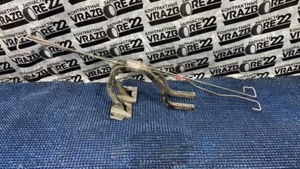 Крепление багажника Nissan Bluebird Sylphy 2000 контрактная Крепление багажника Nissan Bluebird Sylphy 2000