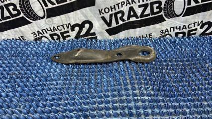 Петля буксировочная Toyota Vista Ardeo 2002 контрактная Петля буксировочная Toyota Vista Ardeo 2002