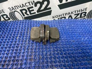 Тормозные колодки заднее Toyota Vista Ardeo 2000