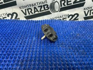 Крепление запасного колеса Toyota Vista 2000