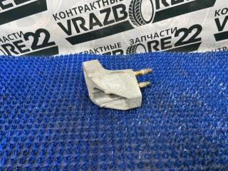 Кронштейн подушки двигателя Toyota Vista 2000