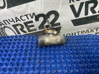 Тормозной цилиндр левый Toyota Vista 2000