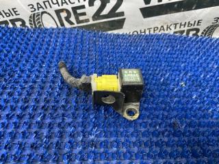 Датчик SRS передний правый Toyota Vista 2000
