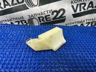 Клипса бампера задняя левая Toyota Vista Ardeo 2000