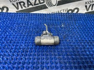 Тормозной цилиндр задний правый Toyota Vista Ardeo 2000