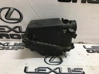 Запчасть корпус воздушного фильтра Toyota Avensis 2008