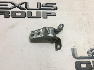 Петля двери передняя правая Toyota Avensis 2008