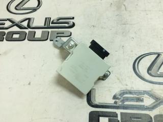 Блок управления стеклоочистителя Toyota Avensis 2008