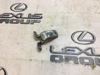 Петля двери передняя правая Lexus RX300 2001