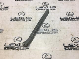 Кронштейн правый Lexus RX300 2001