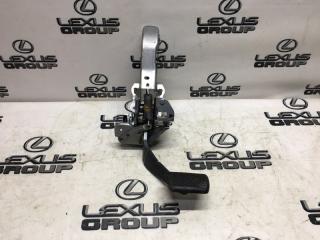 Педаль тормоза Toyota RAV4 2015