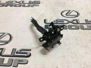 Замок капота Toyota RAV4 2015