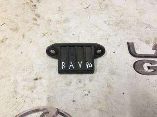 Кнопка крышки багажника Toyota RAV4 2016