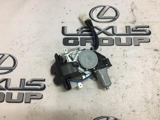 Замок крышки багажника задний Lexus RX300 2005