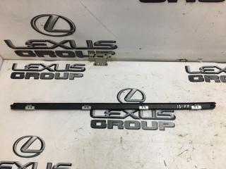 Запчасть молдинг на дверь передний правый Lexus IS250 2009