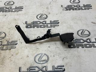 Кронштейн радиатора Lexus RX330 2005