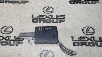 Блок управления дверьми передний левый Lexus LS460 2009