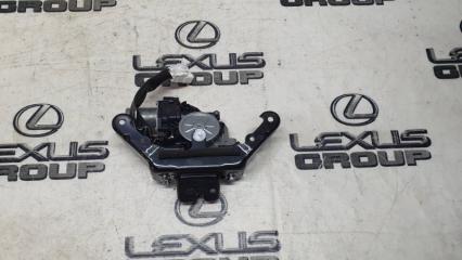 Замок крышки багажника задний Lexus RX450h 2020