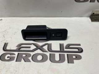 Кнопка крышки багажника задняя Lexus RX300 2020