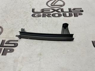 Направляющая стекла передняя правая Toyota RAV4 2019