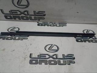 Уплотнитель стекла передний правый Lexus NX300h 2021 контрактная Уплотнитель стекла передний правый Lexus NX300h 2021