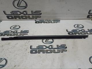 Уплотнитель стекла передний левый Lexus NX300h 2019 контрактная Уплотнитель стекла передний левый Lexus NX300h 2019