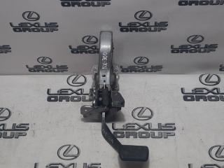 Педаль тормоза Lexus NX300h 2021