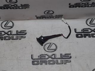 Кнопка крышки багажника задняя Lexus RX400h 2007
