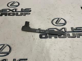 Запчасть направляющая стекла передняя правая Lexus NX300h 2020