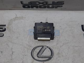 Блок управления стеклоподьемниками передний правый Lexus NX300h 2021