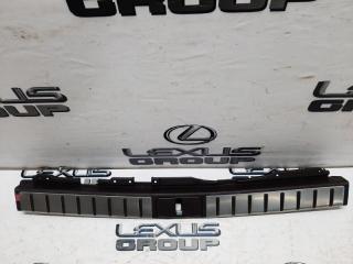 Накладка замка багажника задняя Lexus RX450h 2021