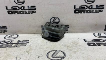 Кронштейн крыла передний правый Lexus RX450h 2019