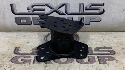 Кронштейн усилителя бампера задний правый Lexus NX300h 2020