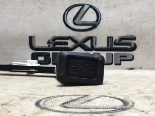 Кнопка крышки багажника задняя Toyota RAV4 2020