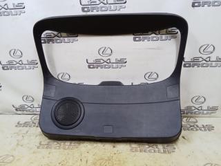 Обшивка крышки багажника задняя Lexus NX300H 2020
