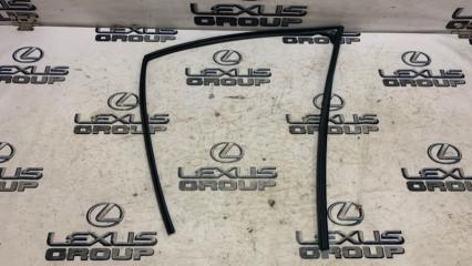 Уплотнительная резинка двери передняя левая Lexus RX450h 2020