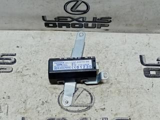 Блок управления дверьми задний левый Lexus LS430 2003